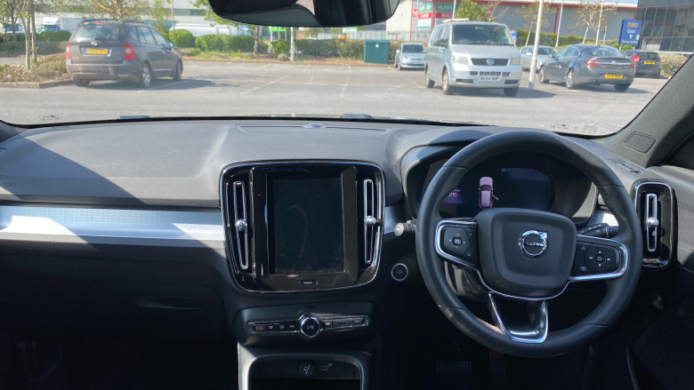 Volvo XC40 2.0 B3P Plus Dark 5dr Auto Petrol Estate